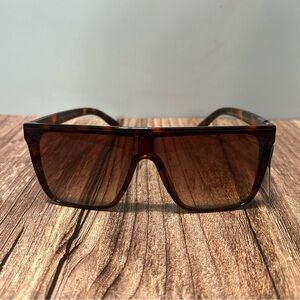 Universal Threads Tortoise Shell Sunglasses